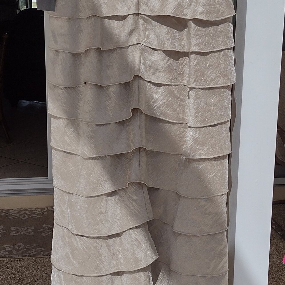 SHINGLE RUFFLE LONG DRESS